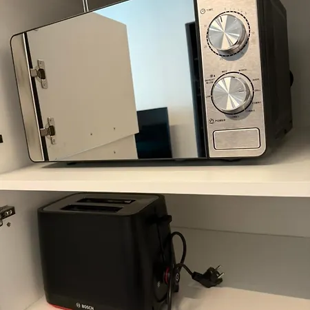 Dombox - Stylish 2 Bedroom In Center - Free Garage