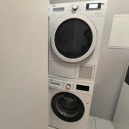Dombox - Stylish 2 Bedroom In Center - Free Garage * София