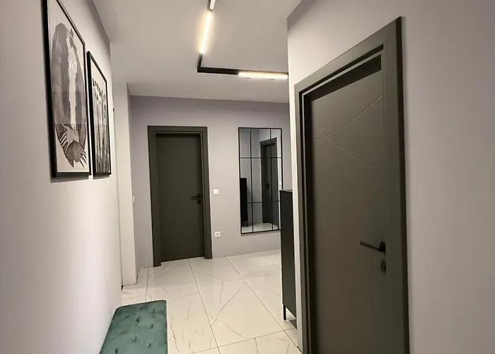 Dombox - Stylish 2 Bedroom In Center - Free Garage アパート *