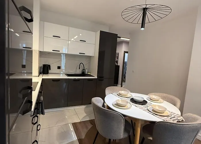 アパート Dombox - Stylish 2 Bedroom In Center - Free Garage *