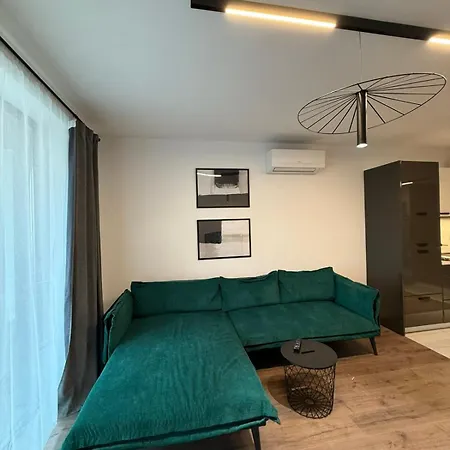 Luxury 2br - Free Garage - Walk To Vitosha - 2 Bathrooms - New Building Apartamento Sófia