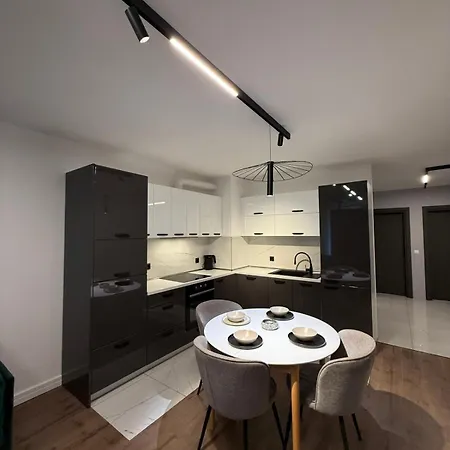 Luxury 2br - Free Garage - Walk To Vitosha - 2 Bathrooms - New Building Apartamento Sófia