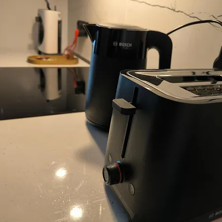 Dombox - Stylish 2 Bedroom In Center - Free Garage Apartament