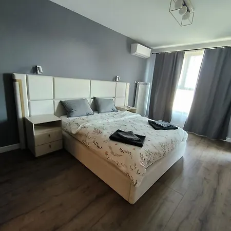 Luxury 2br - Free Garage - Walk To Vitosha - 2 Bathrooms - New Building