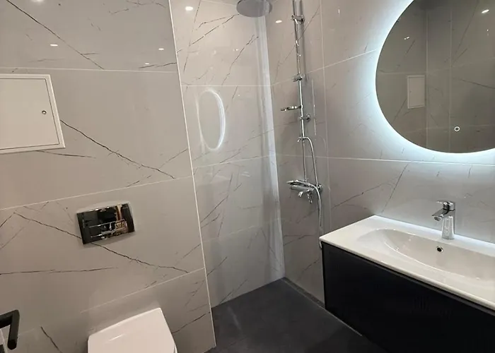 Lejlighed Dombox - Stylish 2 Bedroom In Center - Free Garage Sofia