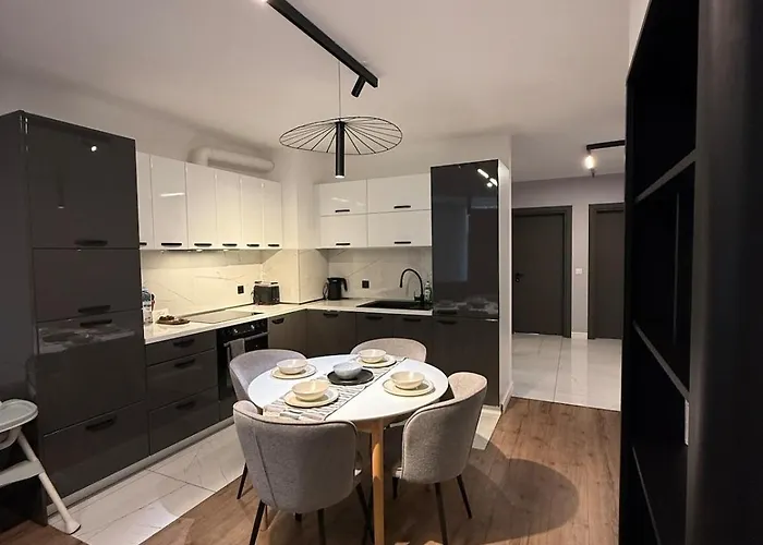 Dombox - Stylish 2 Bedroom In Center - Free Garage Sofia