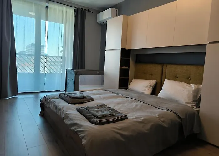 Dombox - Stylish 2 Bedroom In Center - Free Garage * Sofia